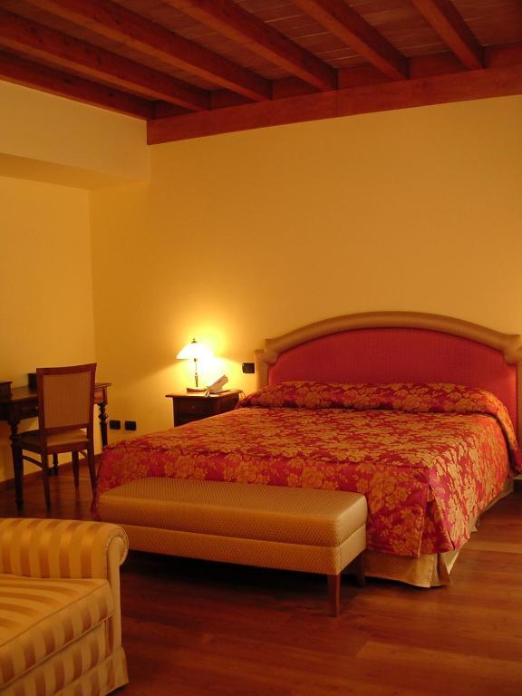 La Locanda Del Melograno Moncalvo Room photo